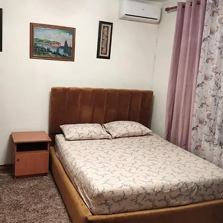 Lantgård Cosy House Tirana